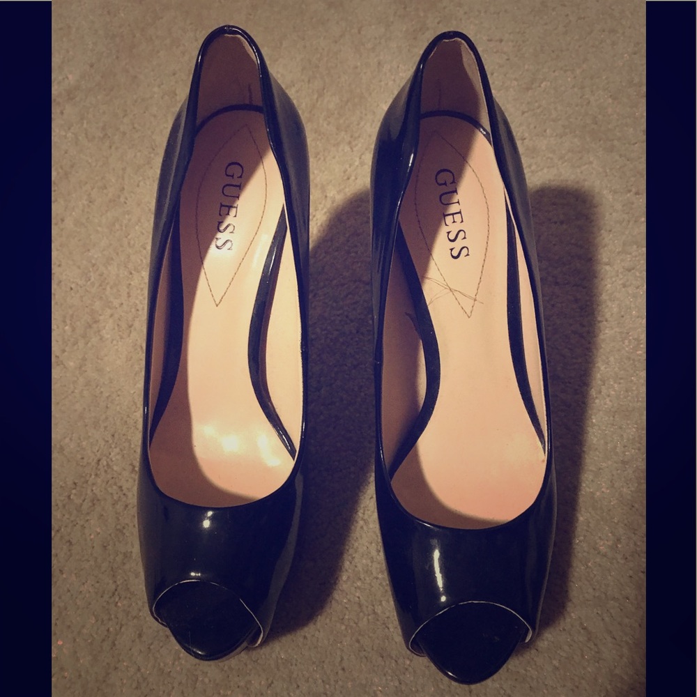 Guess patent black leather peep toe heel